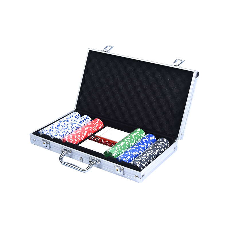 Aluminium Case Complete with Dice and CONPARATOR Magnet Premium Poker Chip Set